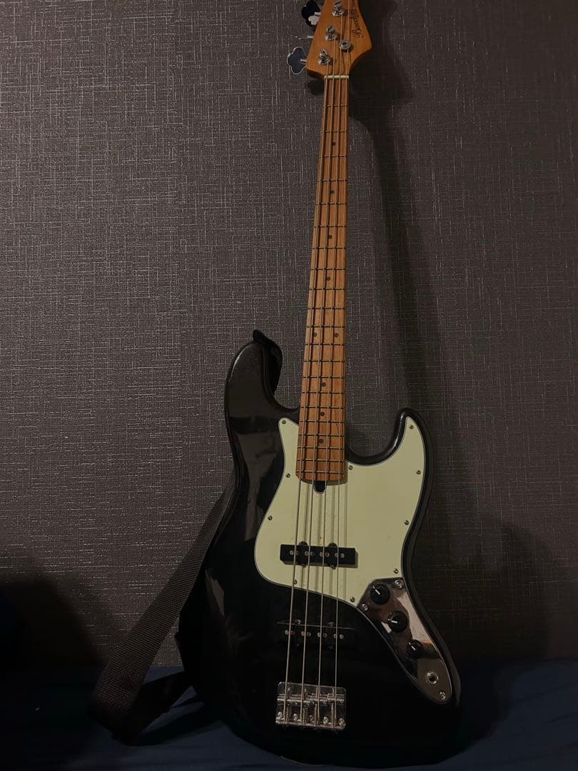 バッカス　BUCCHUS エレクトリックベース ブラック 4弦