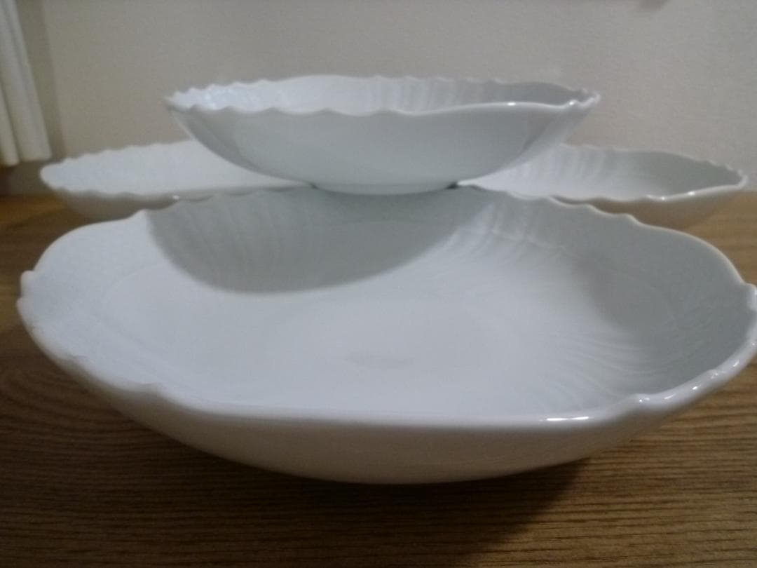 リチャードジノリ ベッキオホワイト 盛り皿、４枚