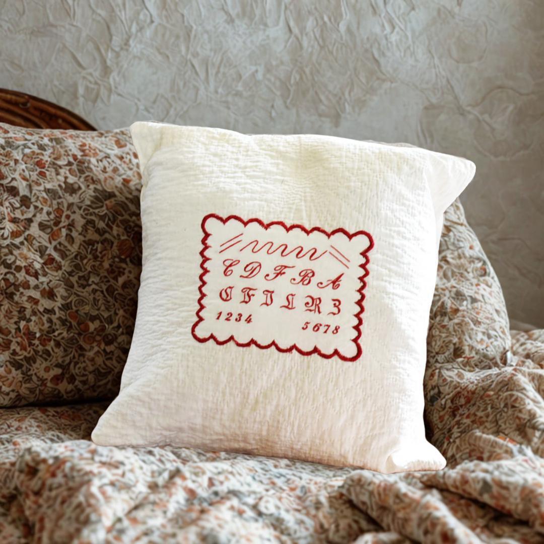 アンティークキルト＆刺繍サンプラー クッション【sa729】