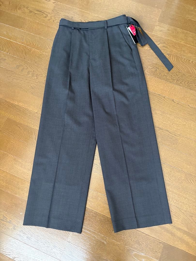 ④ 新品AOKI LES MUES 刻み襟ジャケット　ワイドパンツ スーツ