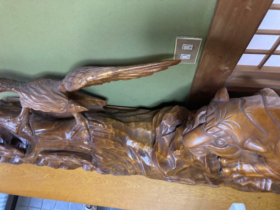 木製彫刻 虎　鷹アンティーク　天然木　置物 縁起物　一枚板