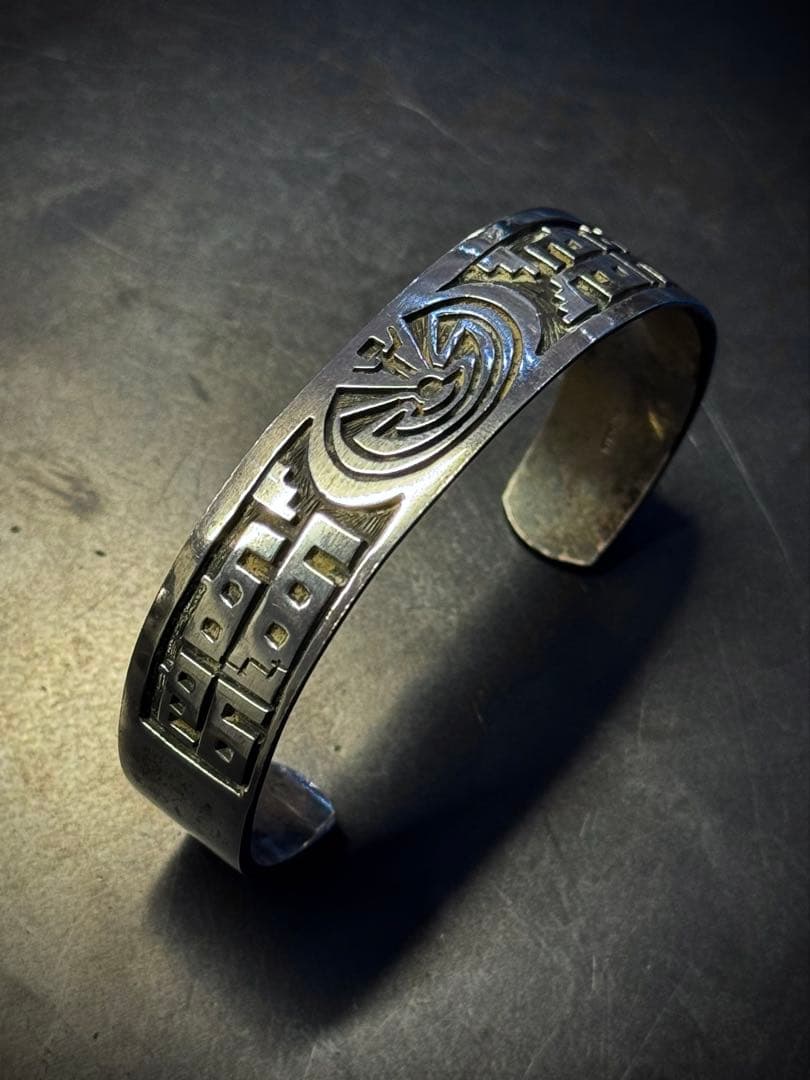 ホピ族　hopi メイズ　シルバーバングル インディアンジュエリー ナバホ