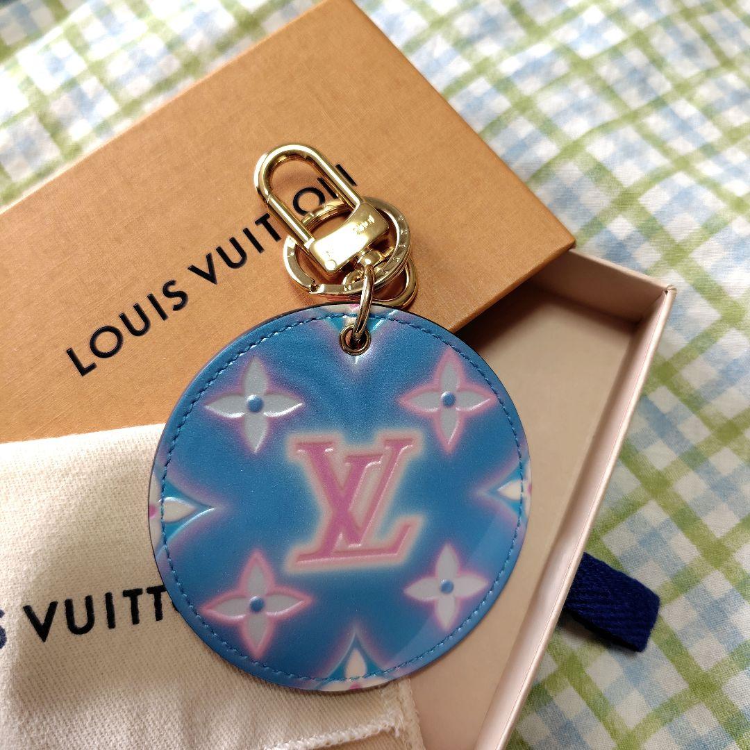 ミシェルさま新品未使用ルイヴィトンチャーム　ルイヴィトンキーホルダー
