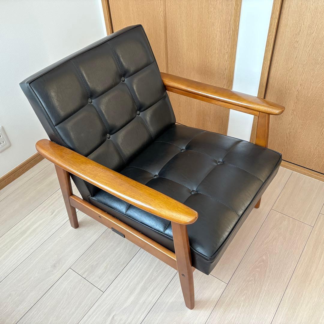 カリモク60 Kチェア　一人掛け　ソファ　スタンダードブラック
