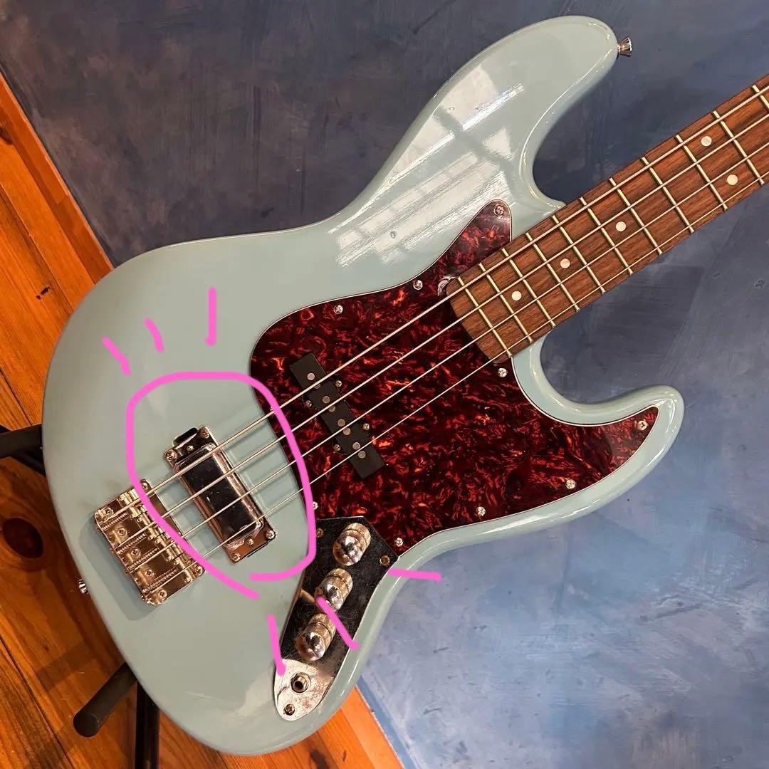 ジャズベースタイプ　かわいい水色　 リアピックアップハム化‼︎‼︎