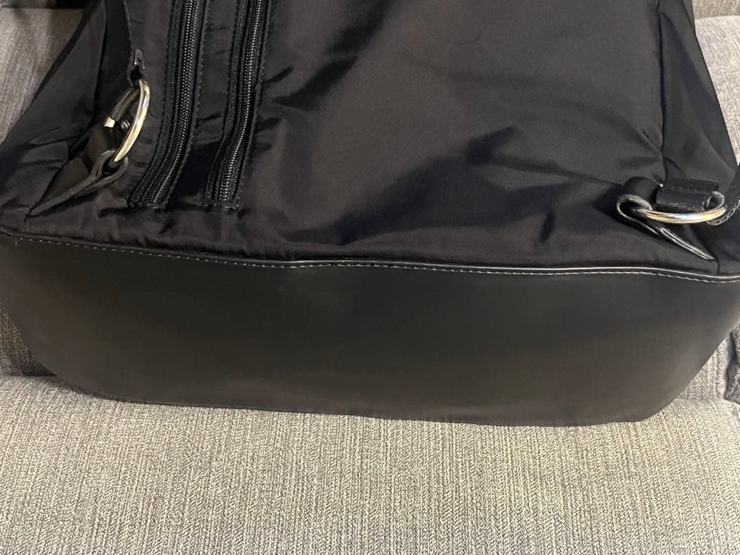 美品　emmi エミ　撥水ベーシック リュック バックパック　パスケース付き