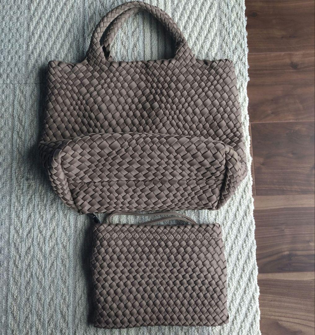 【新品 未使用】ベージュ軽量トートバッグ ポーチ付き セレクトショップで購入