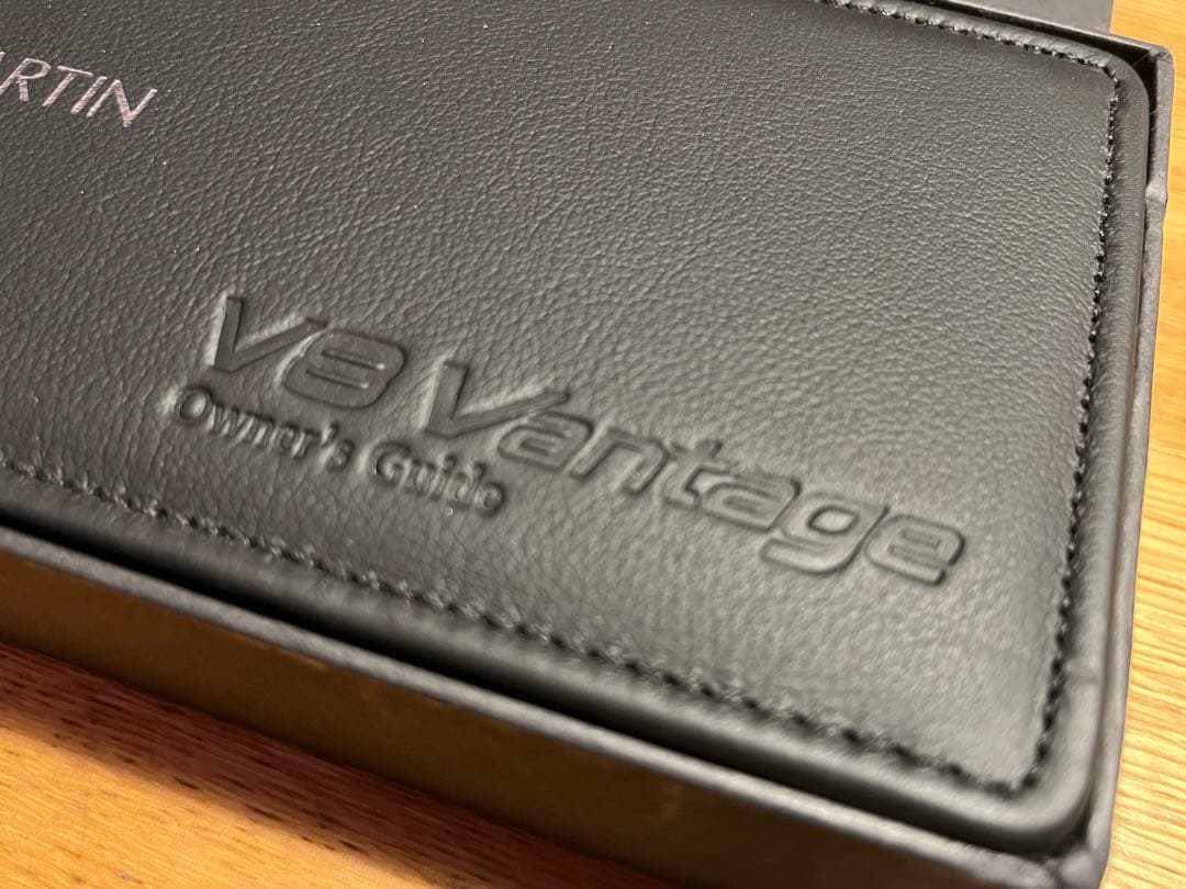 超レア アストンマーティン 日本語版　オーナーズマニュアルガイド箱付き