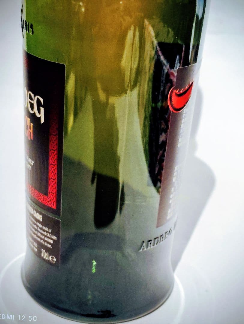 アードベッグ スコーチ シングルモルトウイスキー　700ml 46度