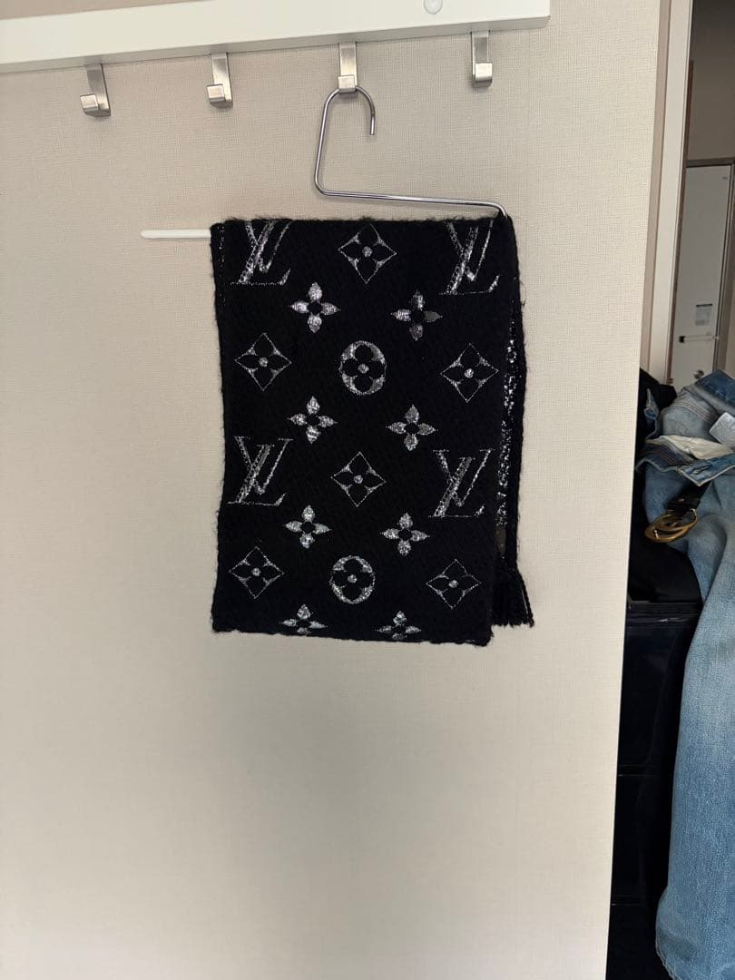 LOUIS VUITTON ロゴマフラー ブラック