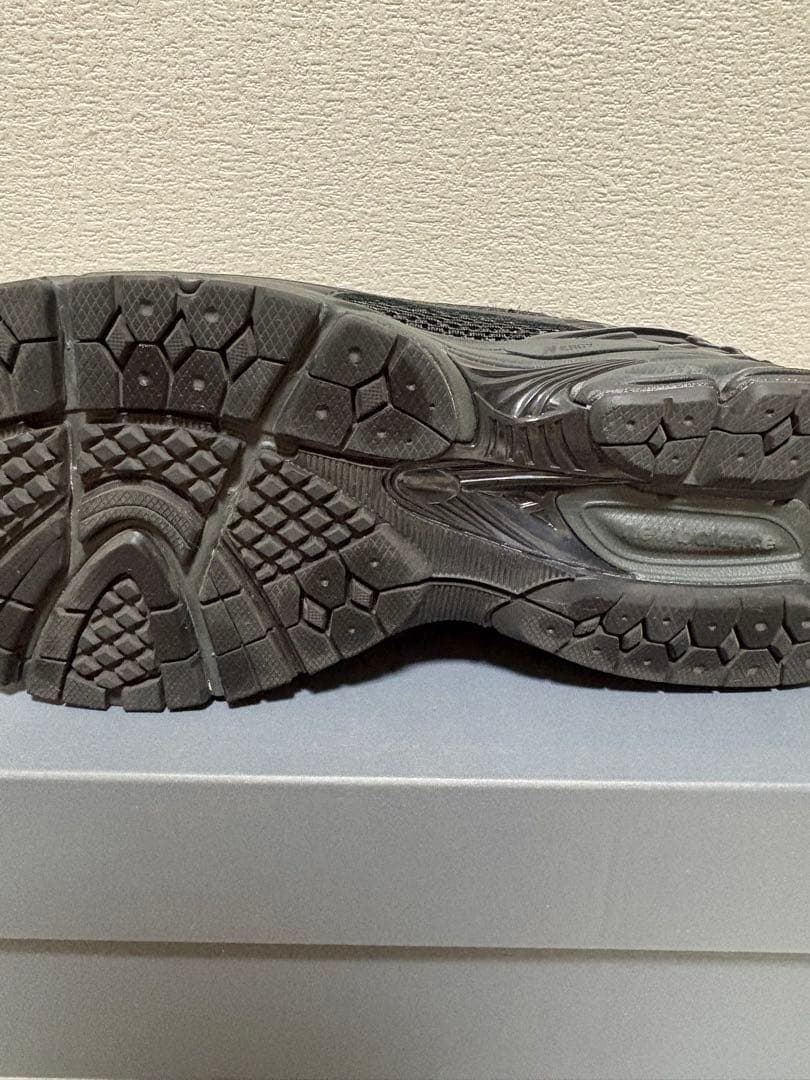 【人気商品】new balance 1906L