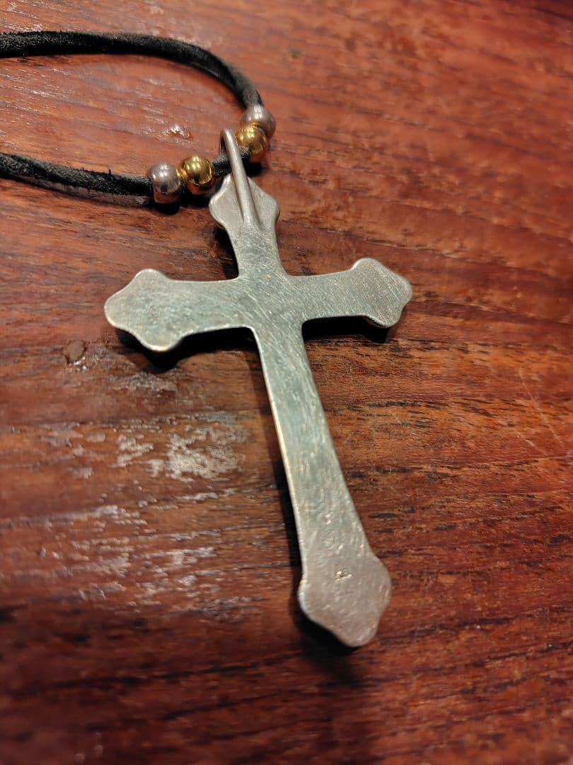 シルバー クロス ネックレス　革紐ビーズ全て含む