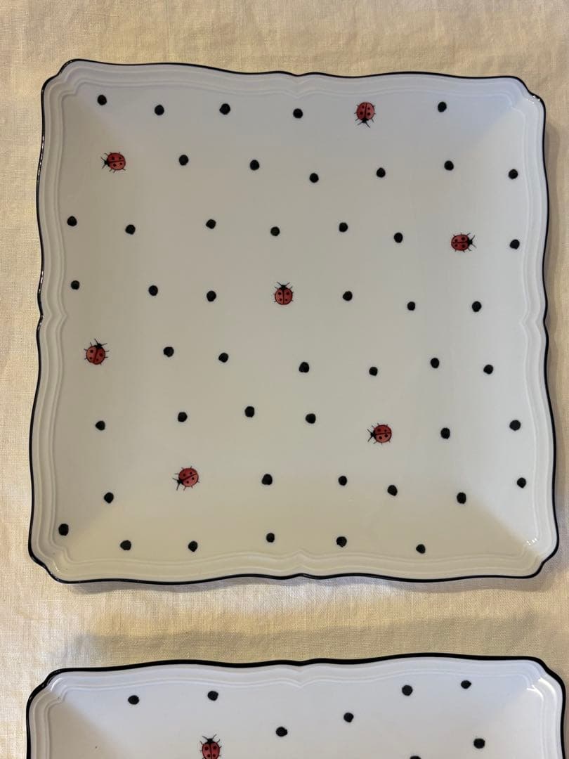 イタリアンポア　スクエアプレート　27cm 新品　２枚