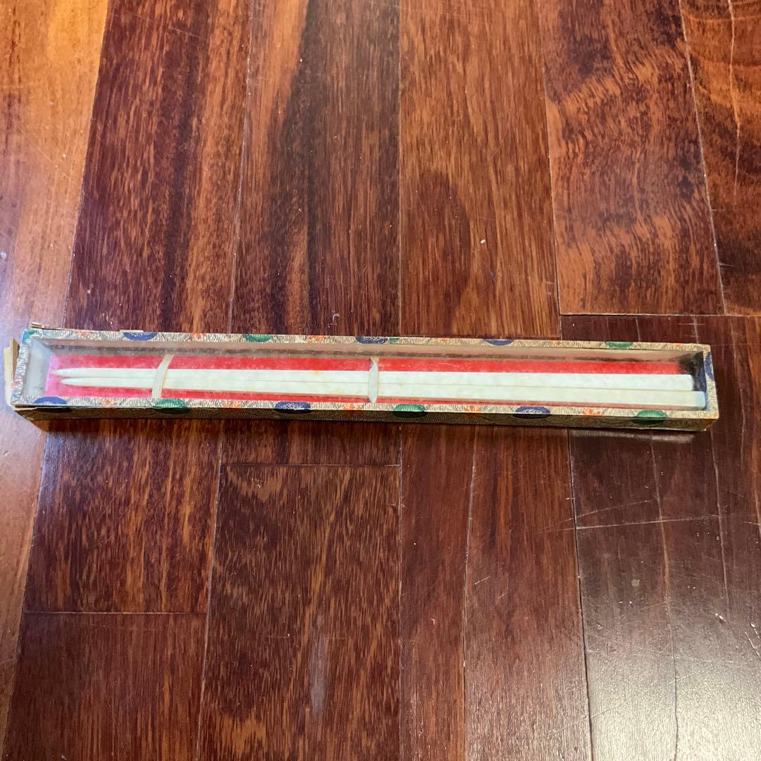 天然素材の箸一膳、収納ケース付き