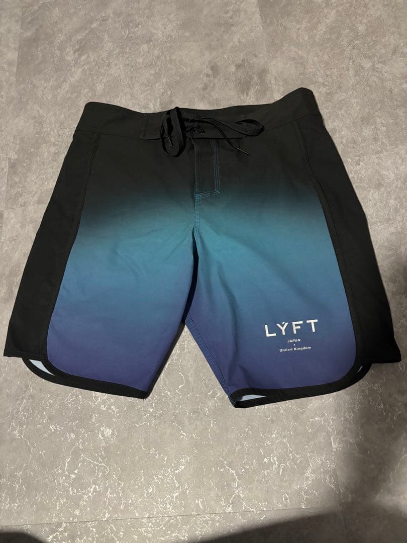 LYFT グラデーション水着