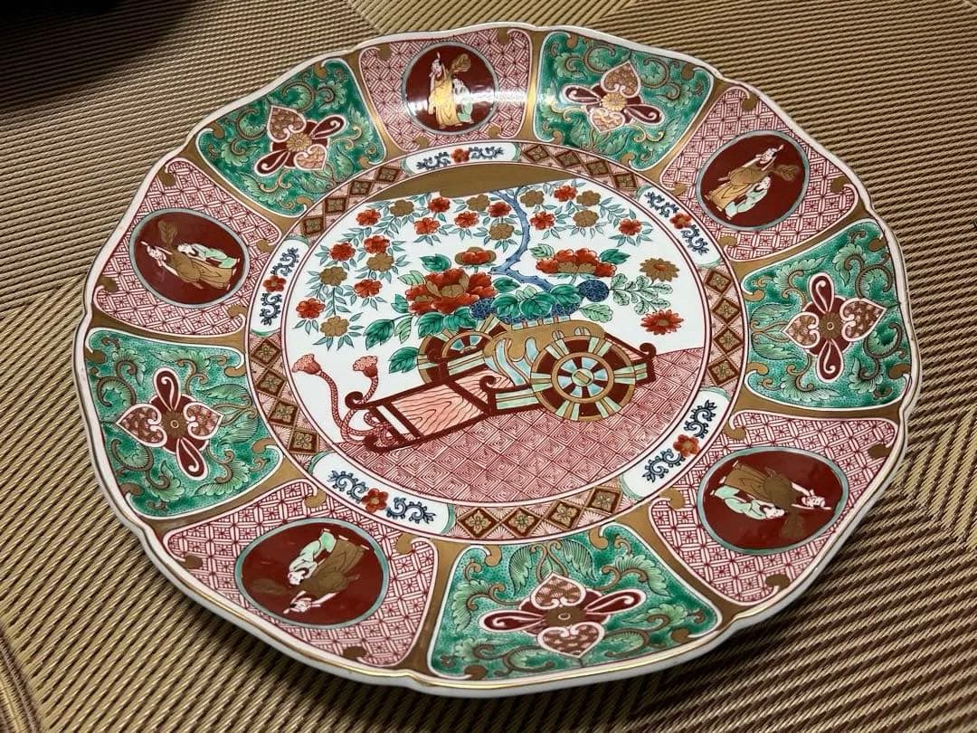 有田焼　花と車輪の陶磁器皿　直径45cm