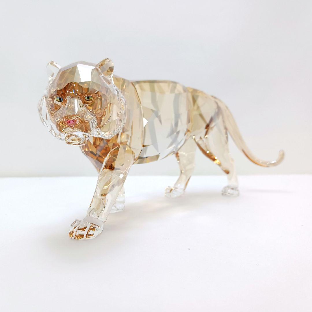 Y2435-1 スワロフスキー 2010年 SCS会員限定 トラ オブジェ 箱付