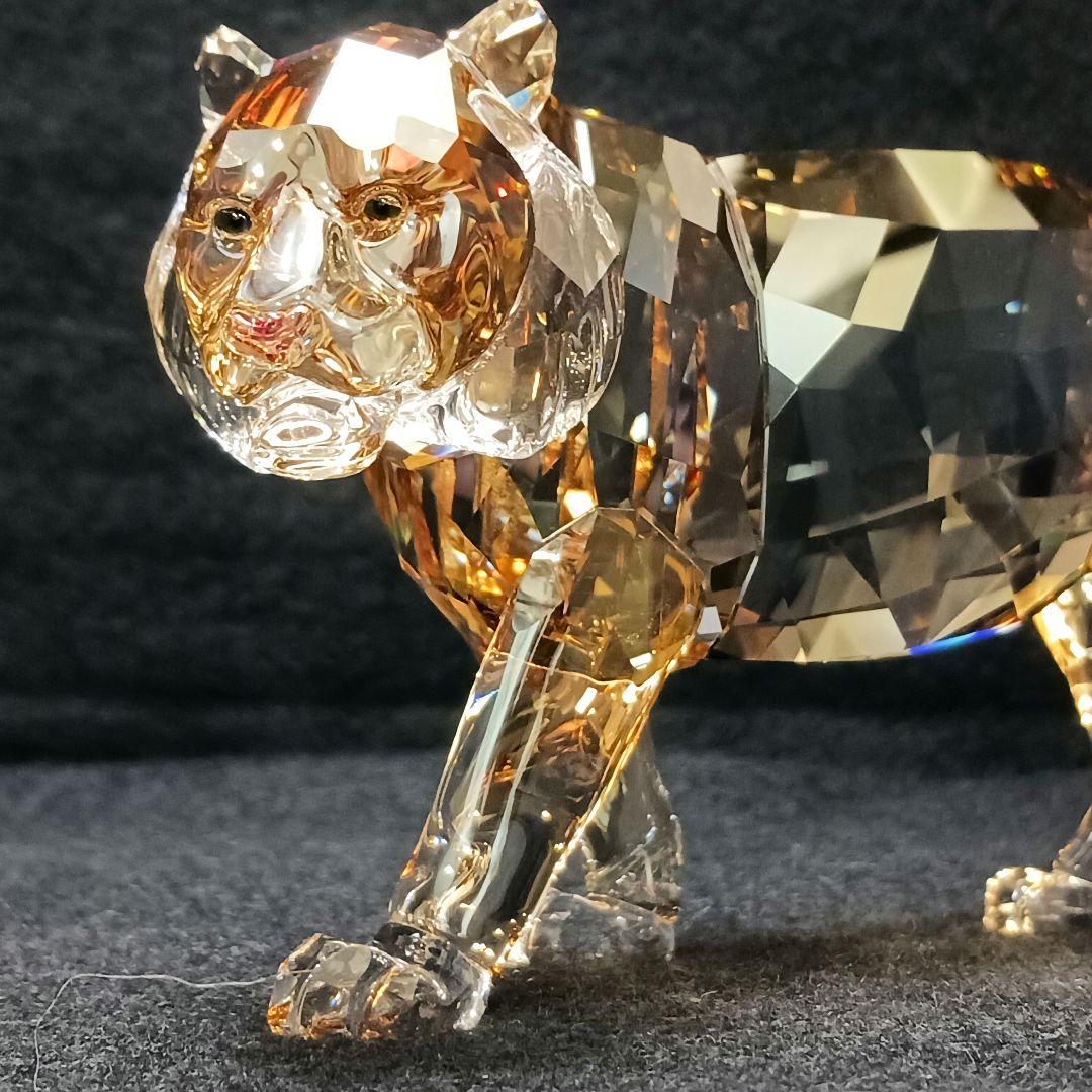 Y2435-1 スワロフスキー 2010年 SCS会員限定 トラ オブジェ 箱付