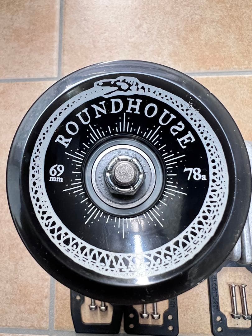 新品 carver C7トラック+69mmウィール+ベアリング セット カーバー