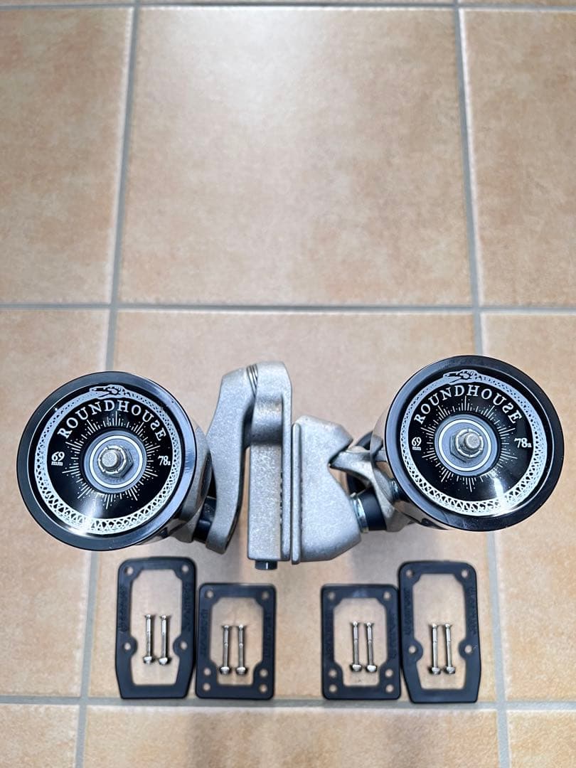 新品 carver C7トラック+69mmウィール+ベアリング セット カーバー