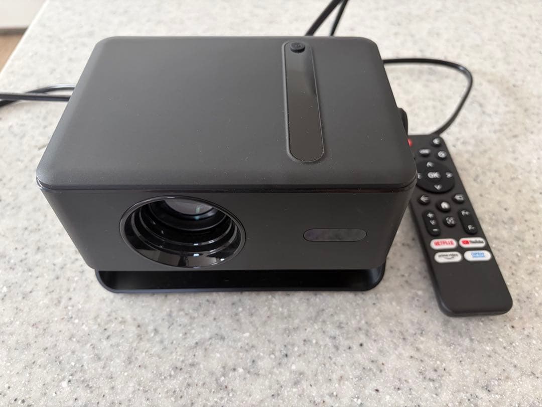 iFANR プロジェクター