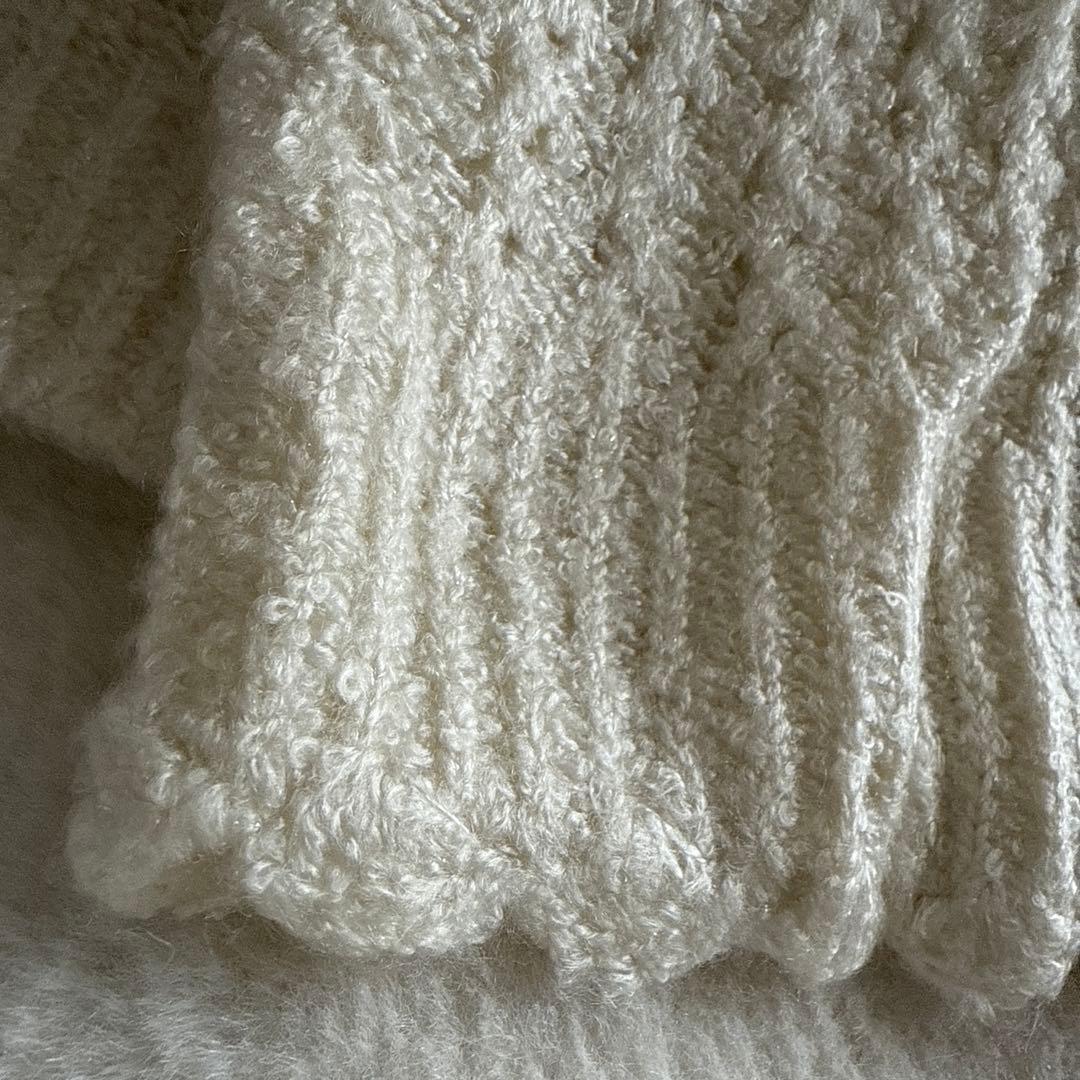 【訳あり特価】リズリサ　オフショルオフホワイト セーターLIZ LISAリボン付