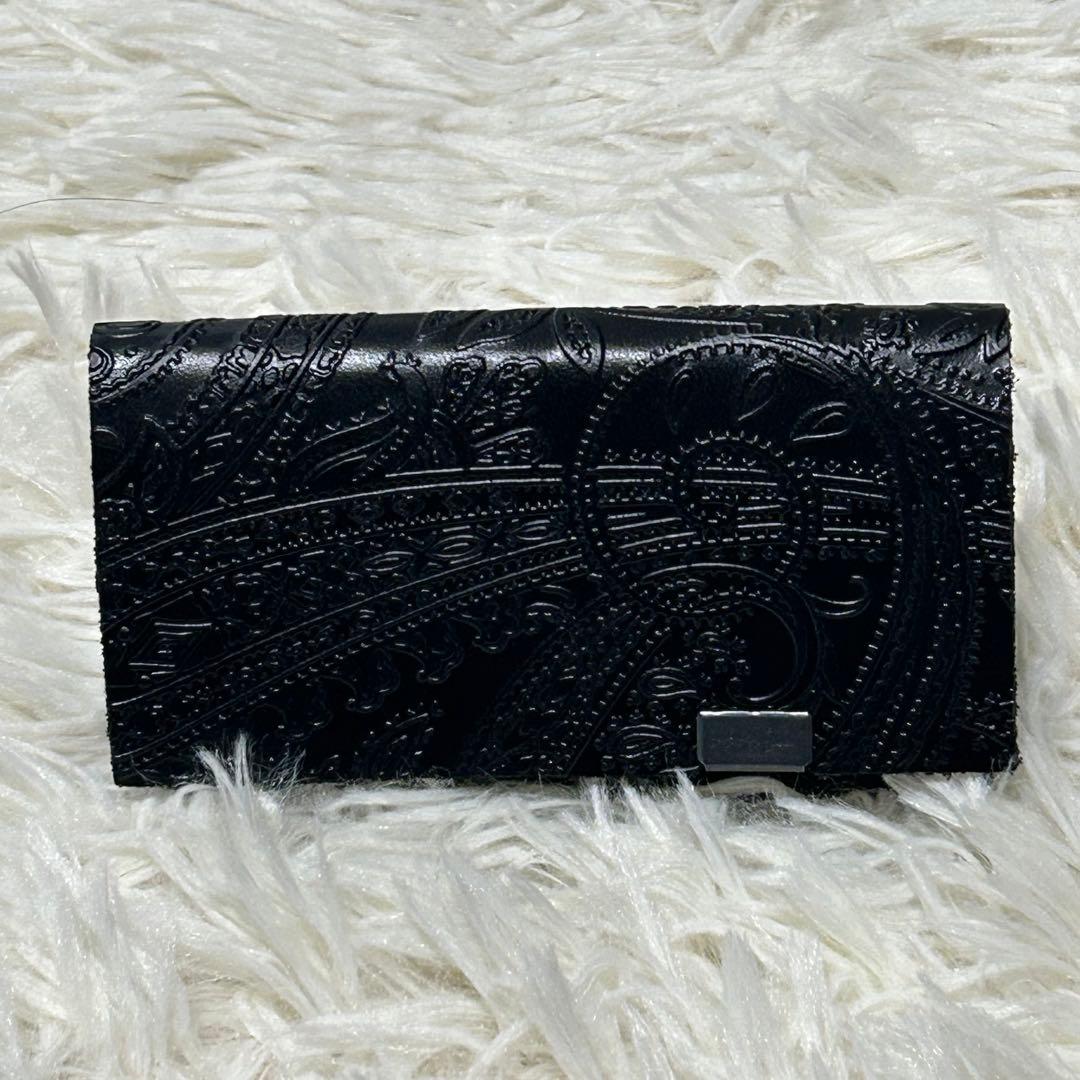 [極美品] 所作 ショサ 三つ折り財布 黒 ペイズリー柄 マルチカラー 高級感