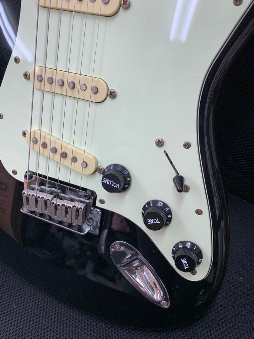 Squier ストラト Stratocaster スクワイヤー フェンダー