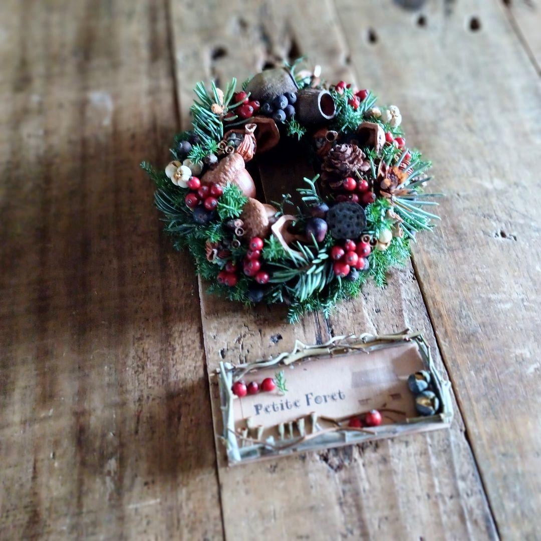 新品 未使用 ドライフラワー 木の実のリース ミニリース 壁掛け インテリア