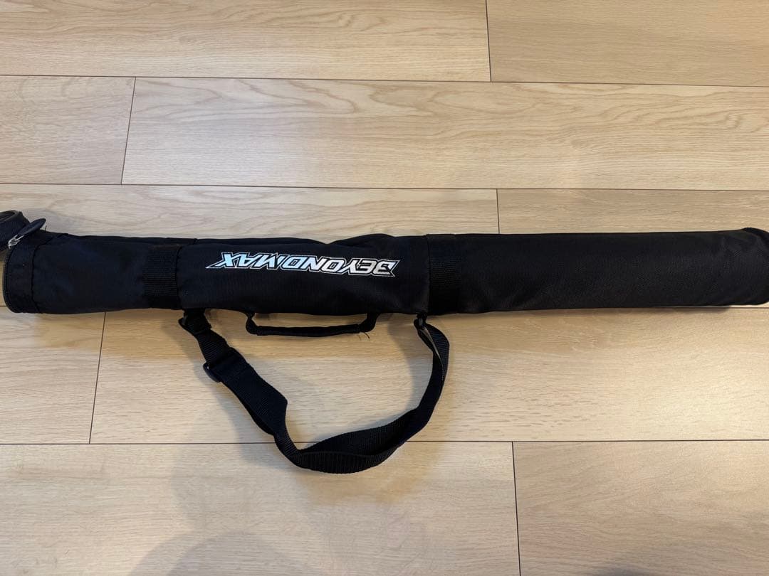 BEYOND MAX LEGACY 軟式バット ブラック/ゴールド