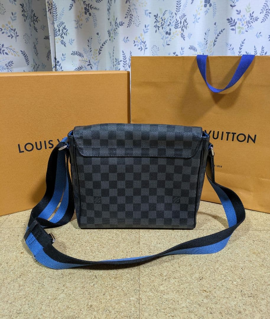 Louis Vuitton ルイ・ヴィトン ディストリクト PM