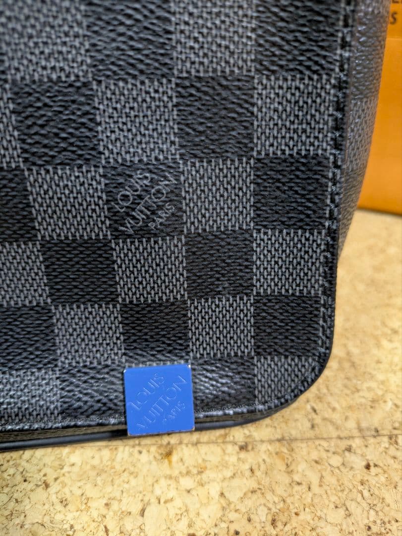 Louis Vuitton ルイ・ヴィトン ディストリクト PM