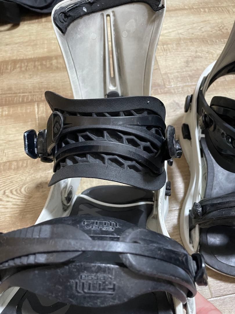 FLUX　XF　WHITE　Ｍサイズ