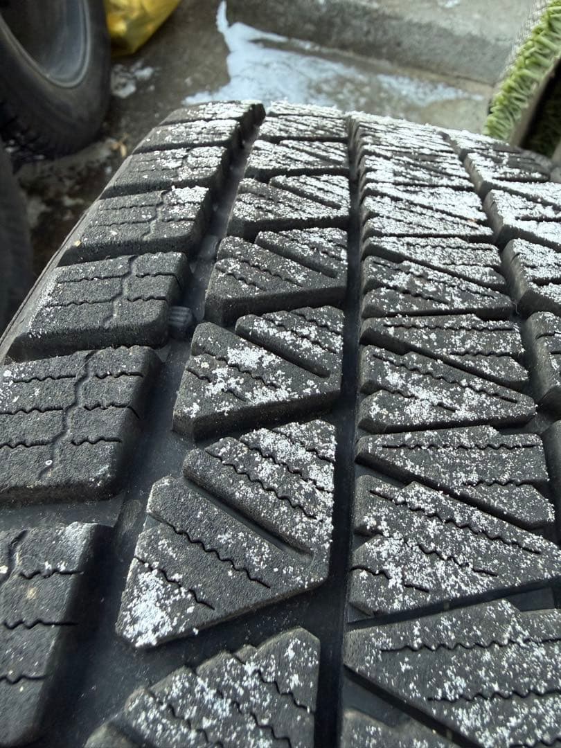 【値下げ】ブリヂストン225/65R17スタッドレスタイヤホイールセット