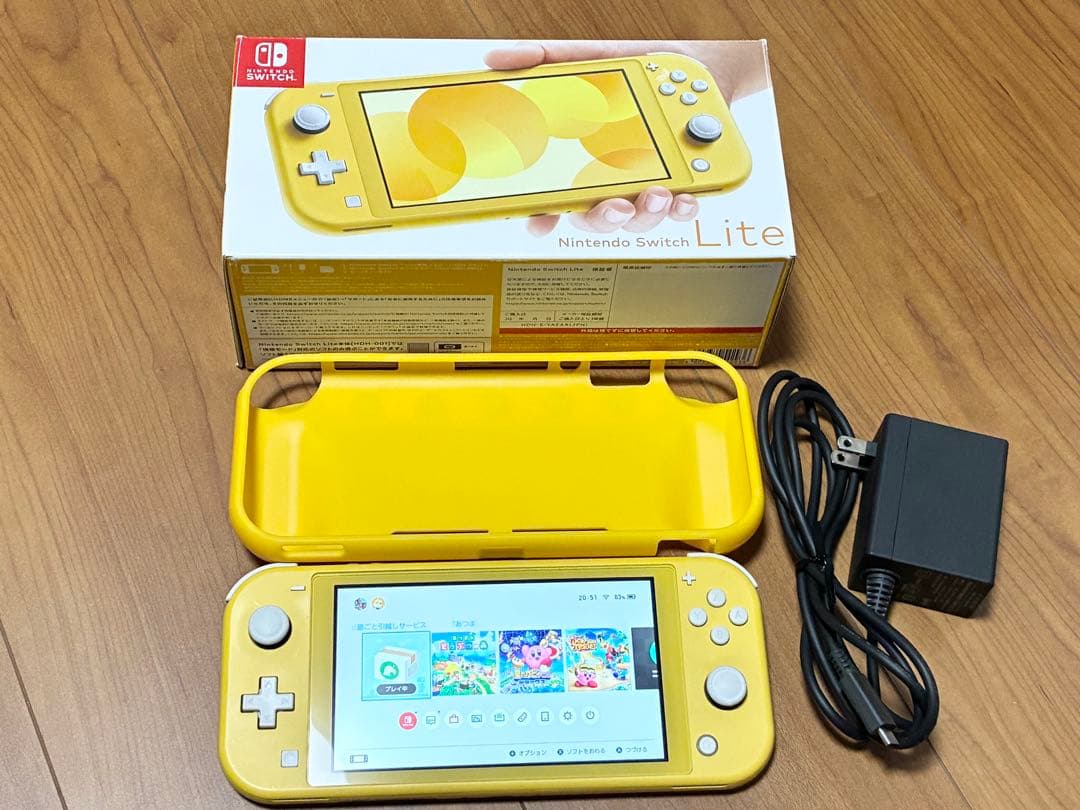 Nintendo Switch Lite ケースとフィルム付き