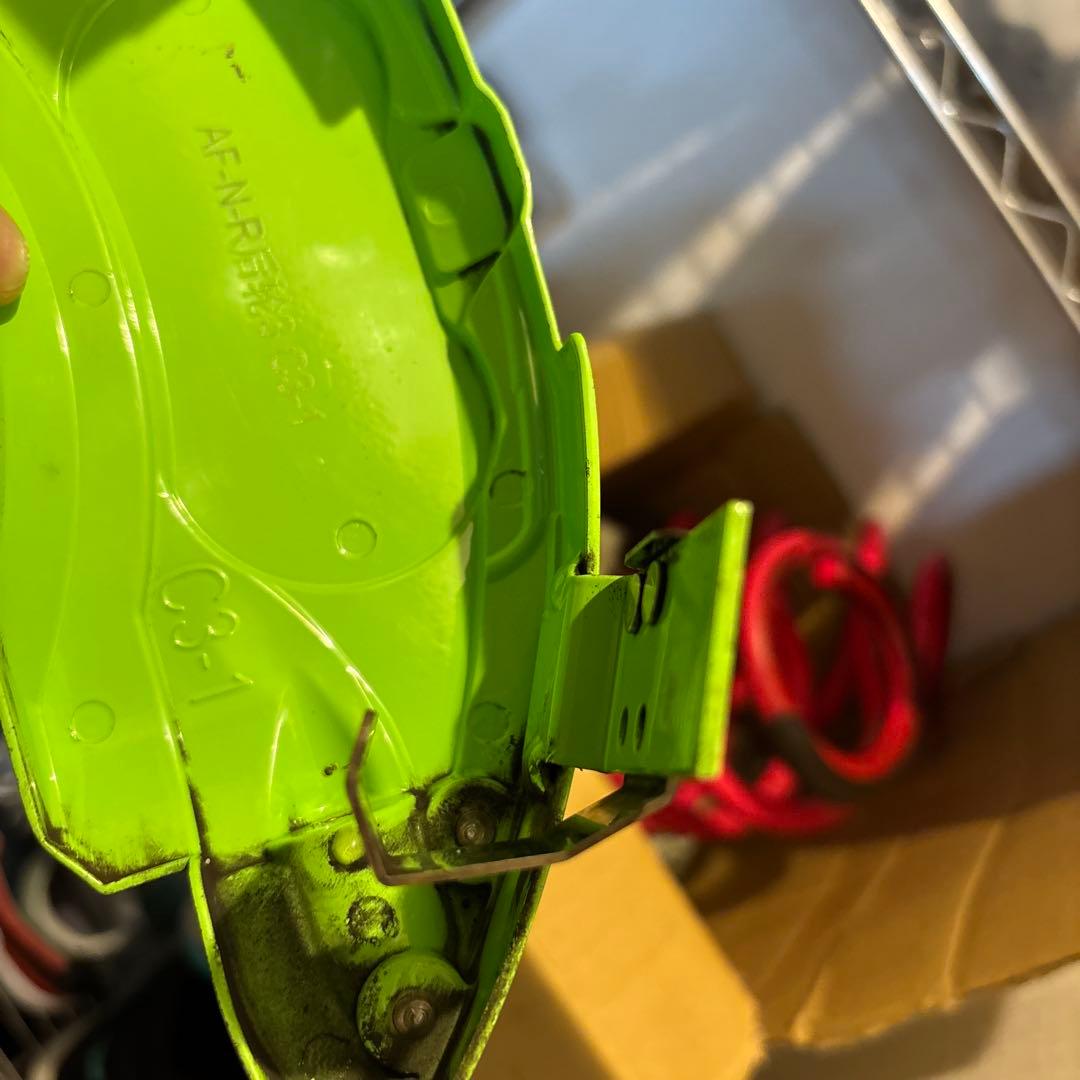 30アルファード　キャリパーカバー