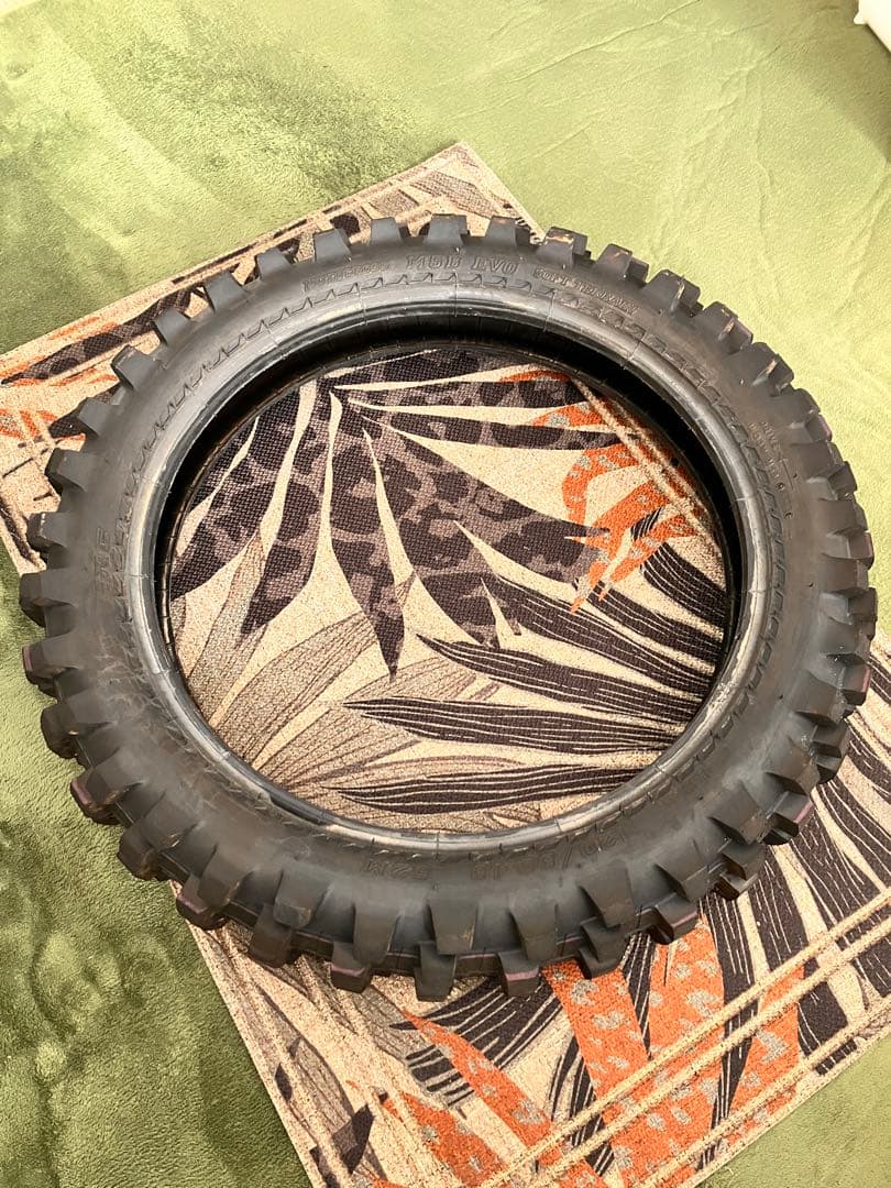 IRC M5B EVO 120/80-18 リアタイヤ　エンデューロ