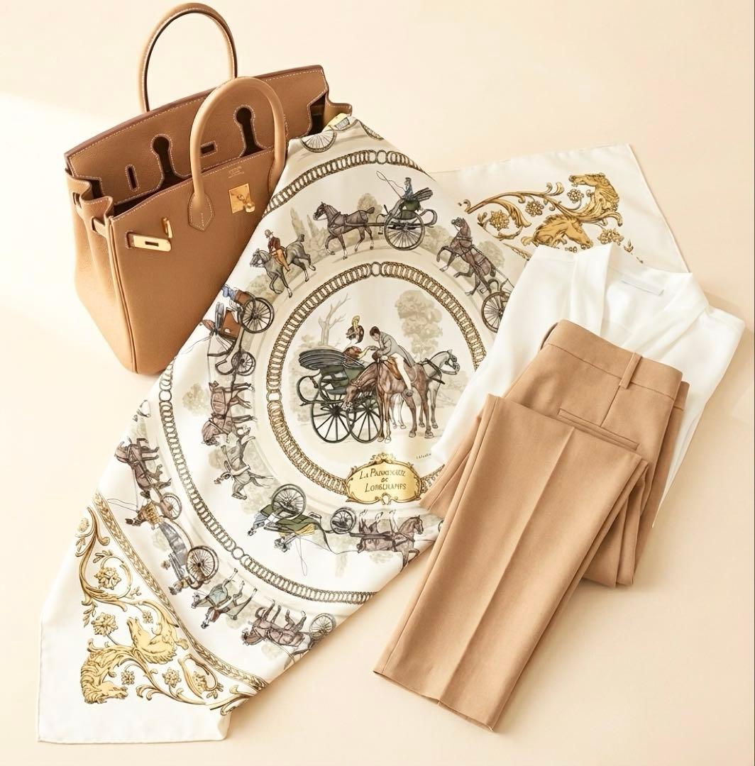 正規品　HERMES エルメス カレ90ロンシャンの散歩 白×ゴールド スカーフ