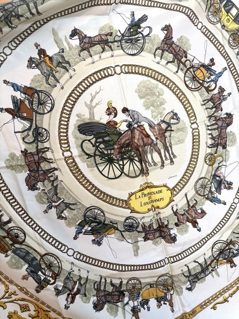 正規品　HERMES エルメス カレ90ロンシャンの散歩 白×ゴールド スカーフ