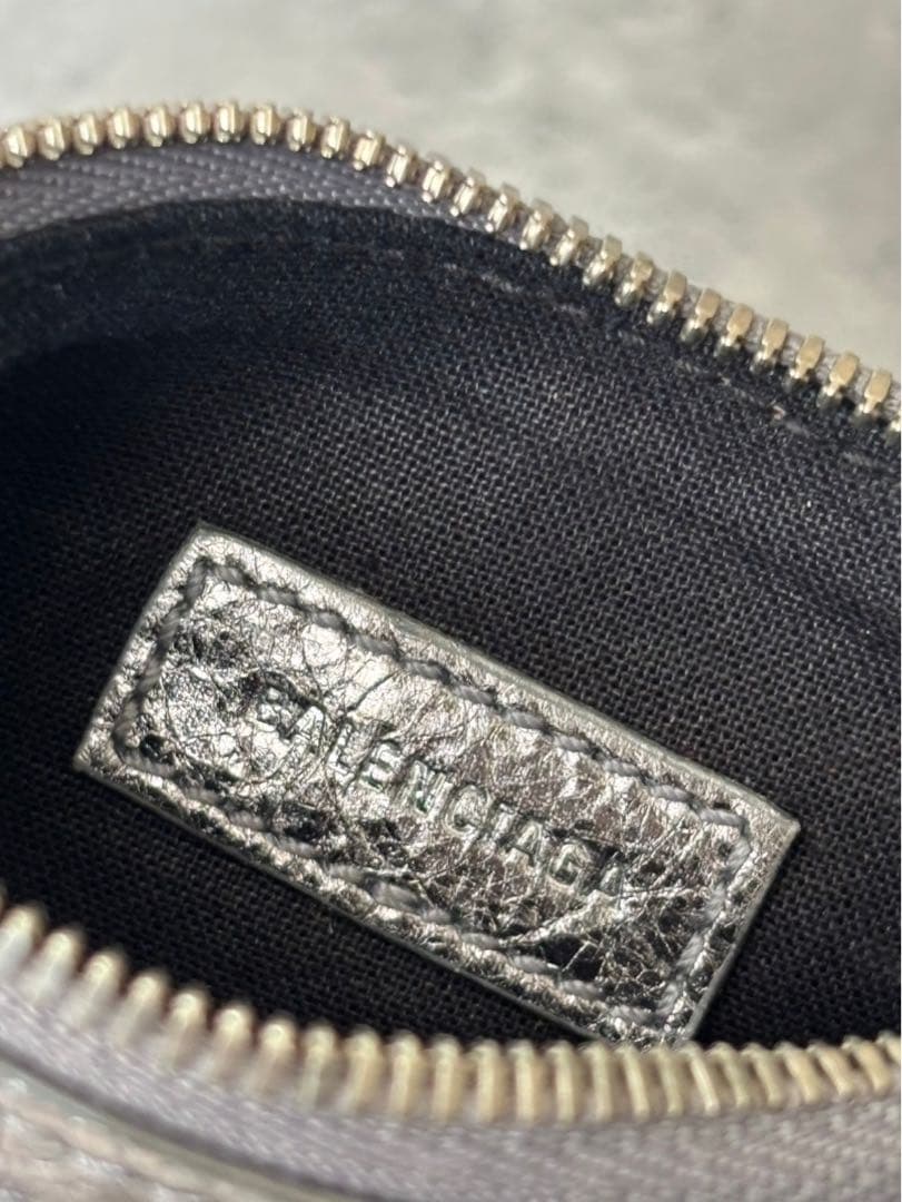 バレンシアガ BALENCIAGA　　ル　カーゴケース