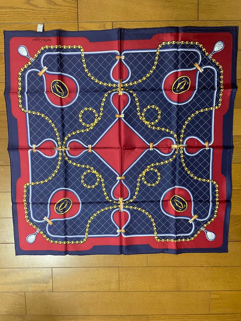 Cartier スカーフ チェーンデザイン