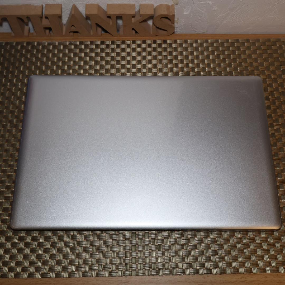 ほぼ新品！Win11公式対応！高年式2025！メモリ8/高速SSD/無線/カメラ