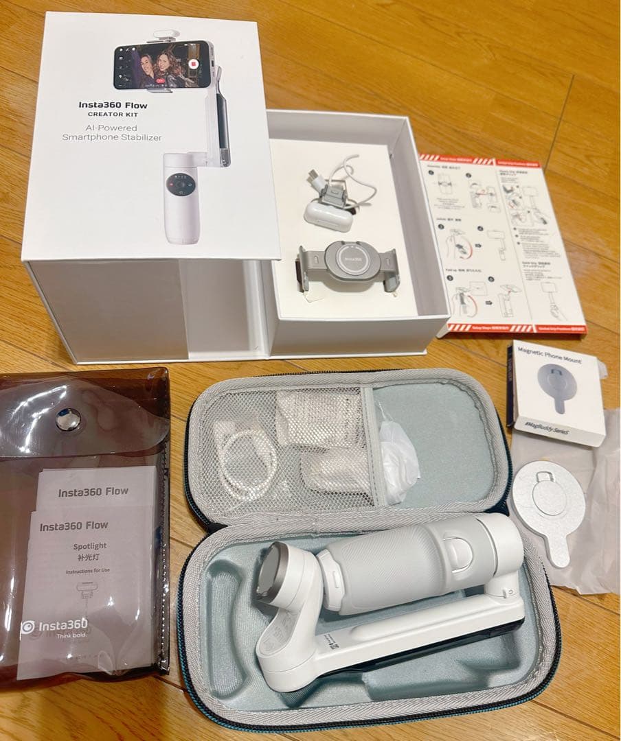 ほぼ未使用品Insta360 Flow クリエイターキット