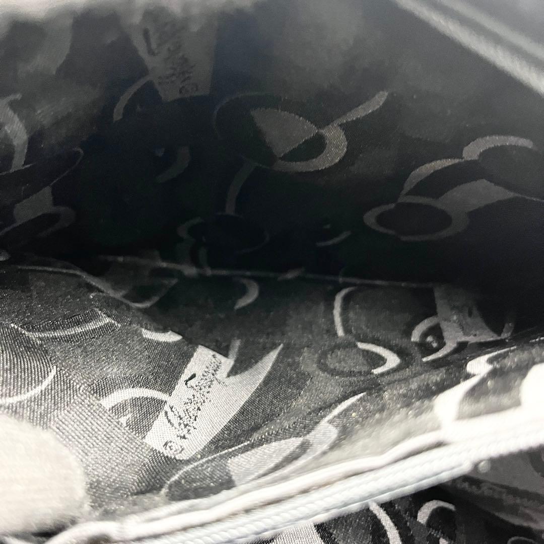 希少 フェラガモ ショルダーバッグ ガンチーニ 斜め掛け レザー メッセンジャー