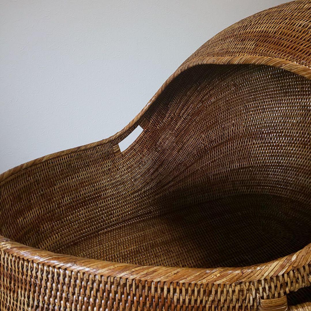 丸みを帯びたラタン製 ベビーベット アンティーク