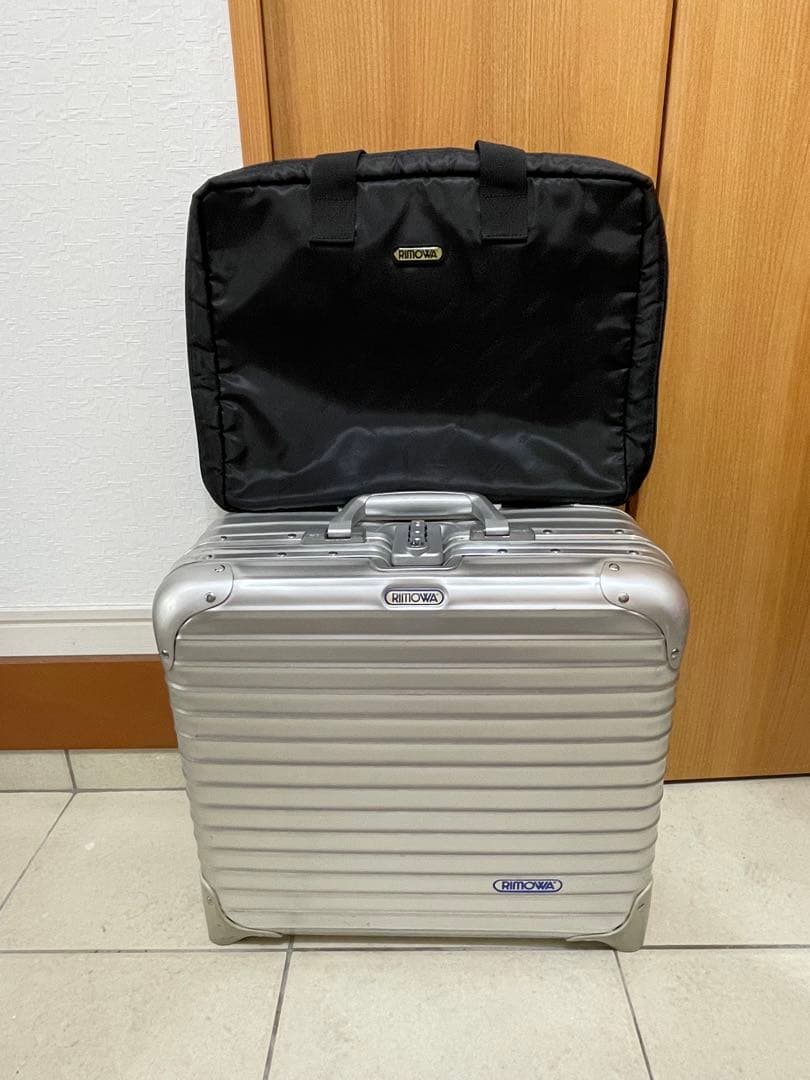 リモワ/RIMOWA 　青ロゴ　トパーズ　2輪