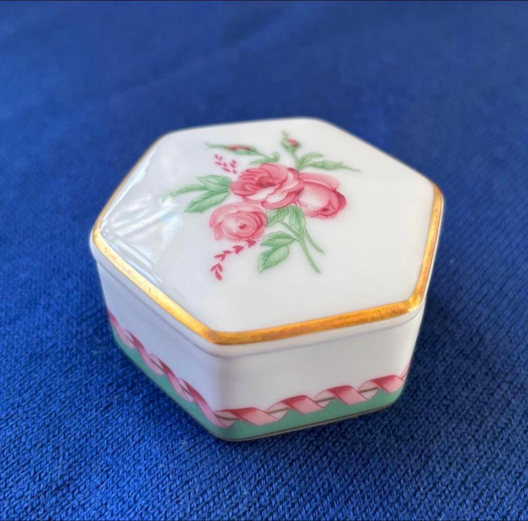 手彩飾 アビランドリモージュ　マリーアントワネット　リモージュボックス　小物入れ