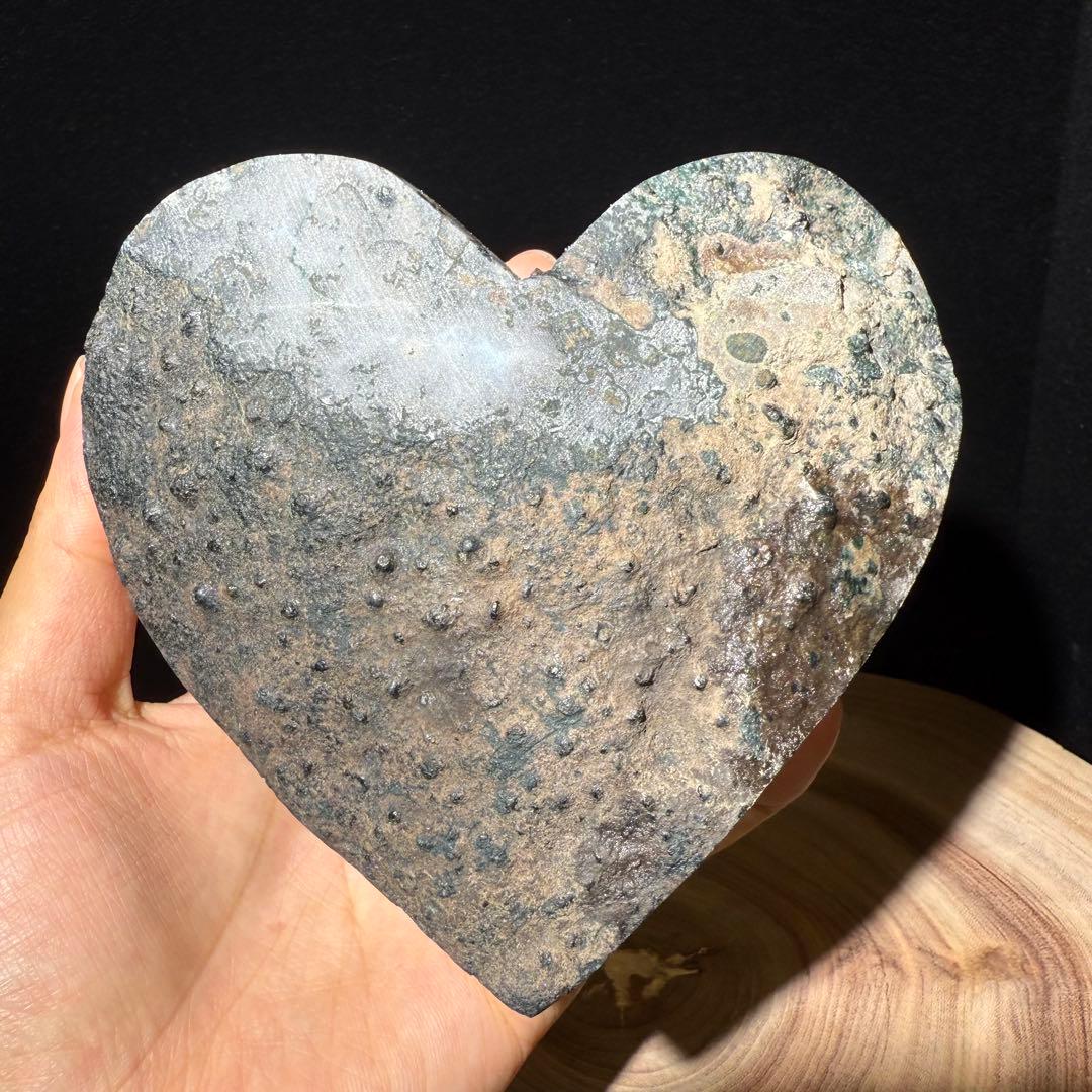 天然石ブラックトルマリン共生グリーン水晶のハート　置物　NO.062705