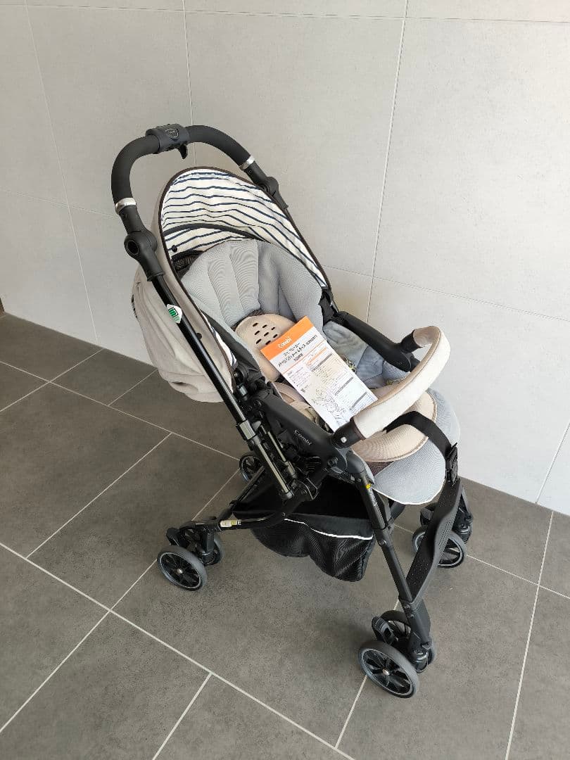 【限定色】コンビ メチャカルハンディ オート4キャス compact