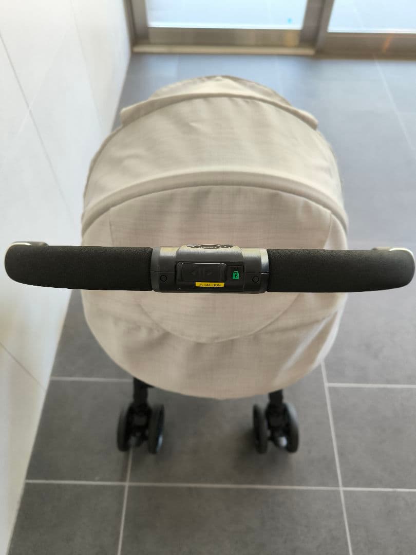 【限定色】コンビ メチャカルハンディ オート4キャス compact